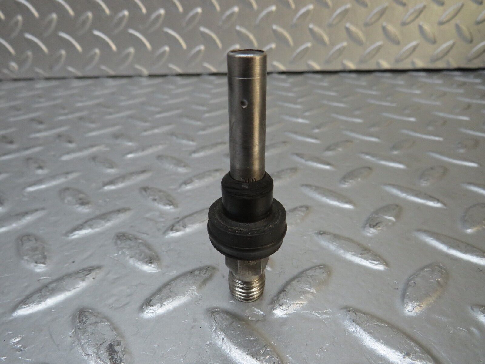 29927 Mercedes-Benz W123 230E Fuel Injector Bosch 0437502010