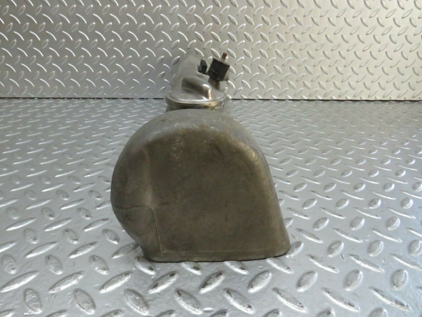 23856 Mercedes-Benz C107 450SLC Cylinder Head Valve Cover Right 1160163305