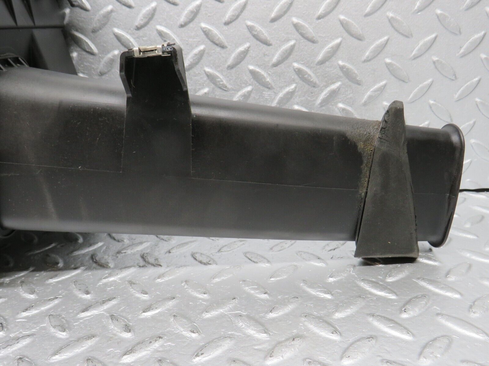 39673 Mercedes-Benz R129 320SL Coupe Air Filter Box Housing 1040900501 4616885903