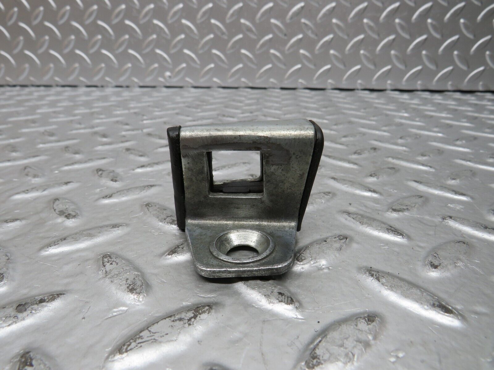 26615 Mercedes-Benz C124 220CE Coupe Door Lock Latch