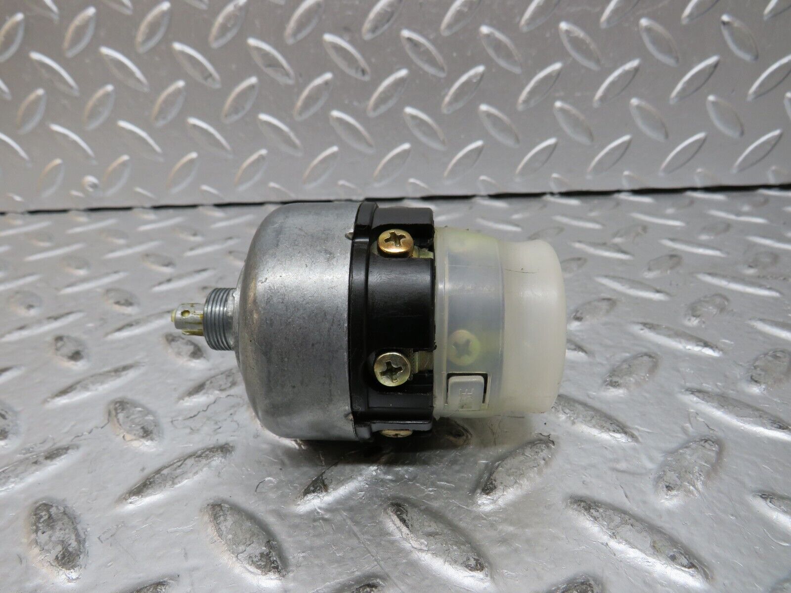 27261 Mercedes-Benz W123 280E Headlight Switch