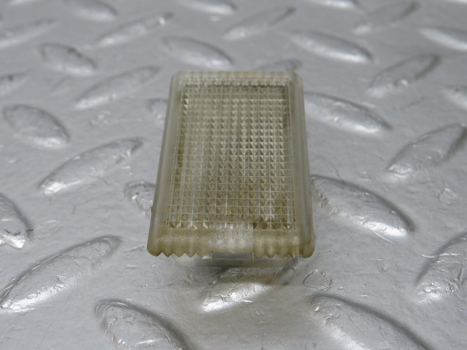 34642 Mercedes-Benz C126 380SEC Coupe Glove Box Light