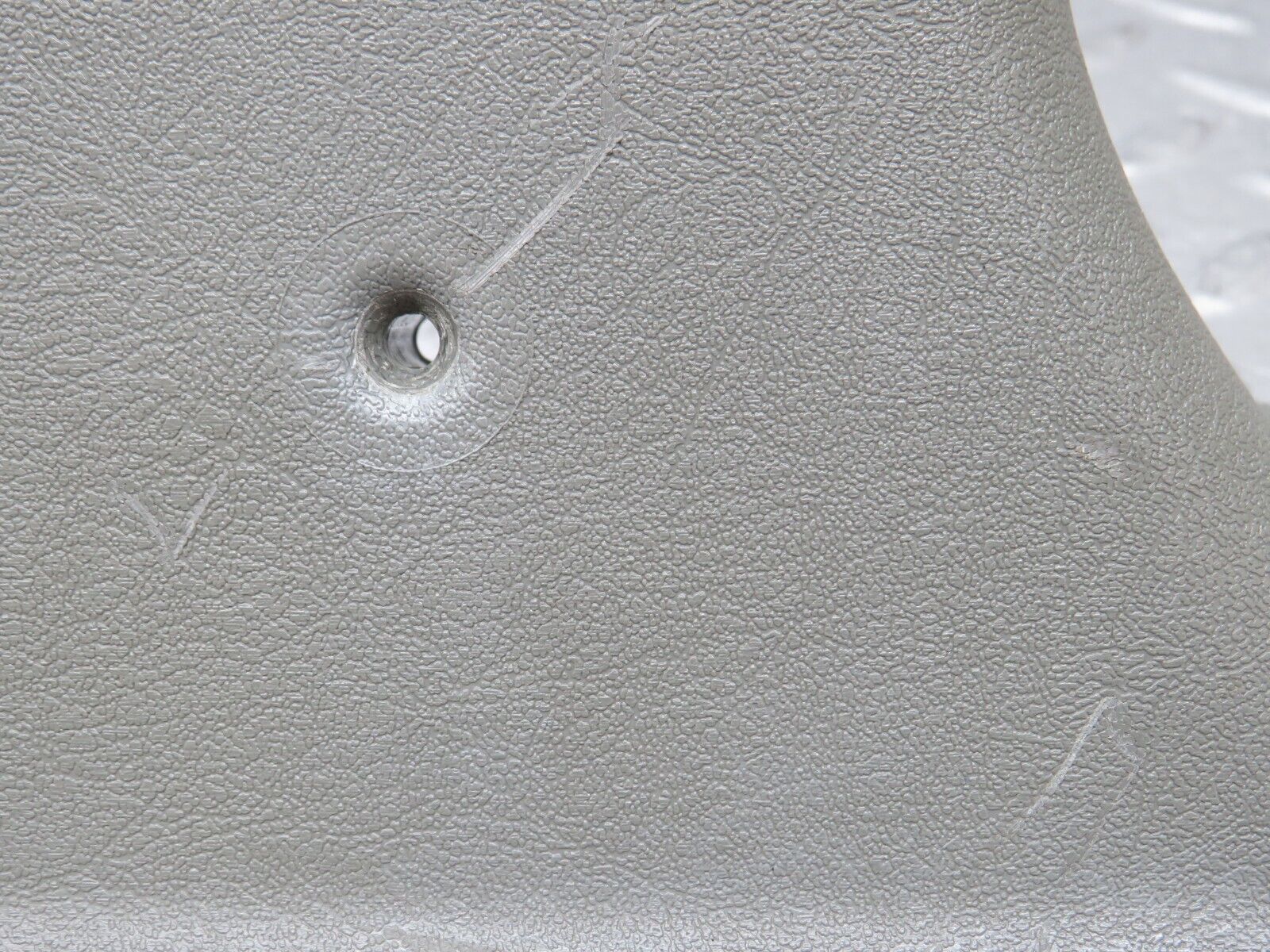 35981 Mercedes-Benz W126 420SE B Pillar Bottom Cover Left Grey 1266920122