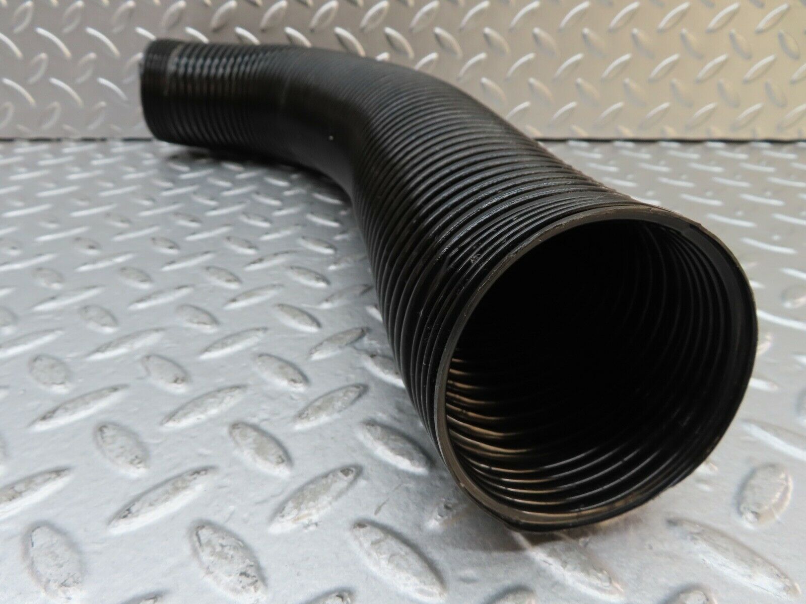 20429 Mercedes-Benz W114 280CE Coupe Dash Air Vent Pipe Left Side