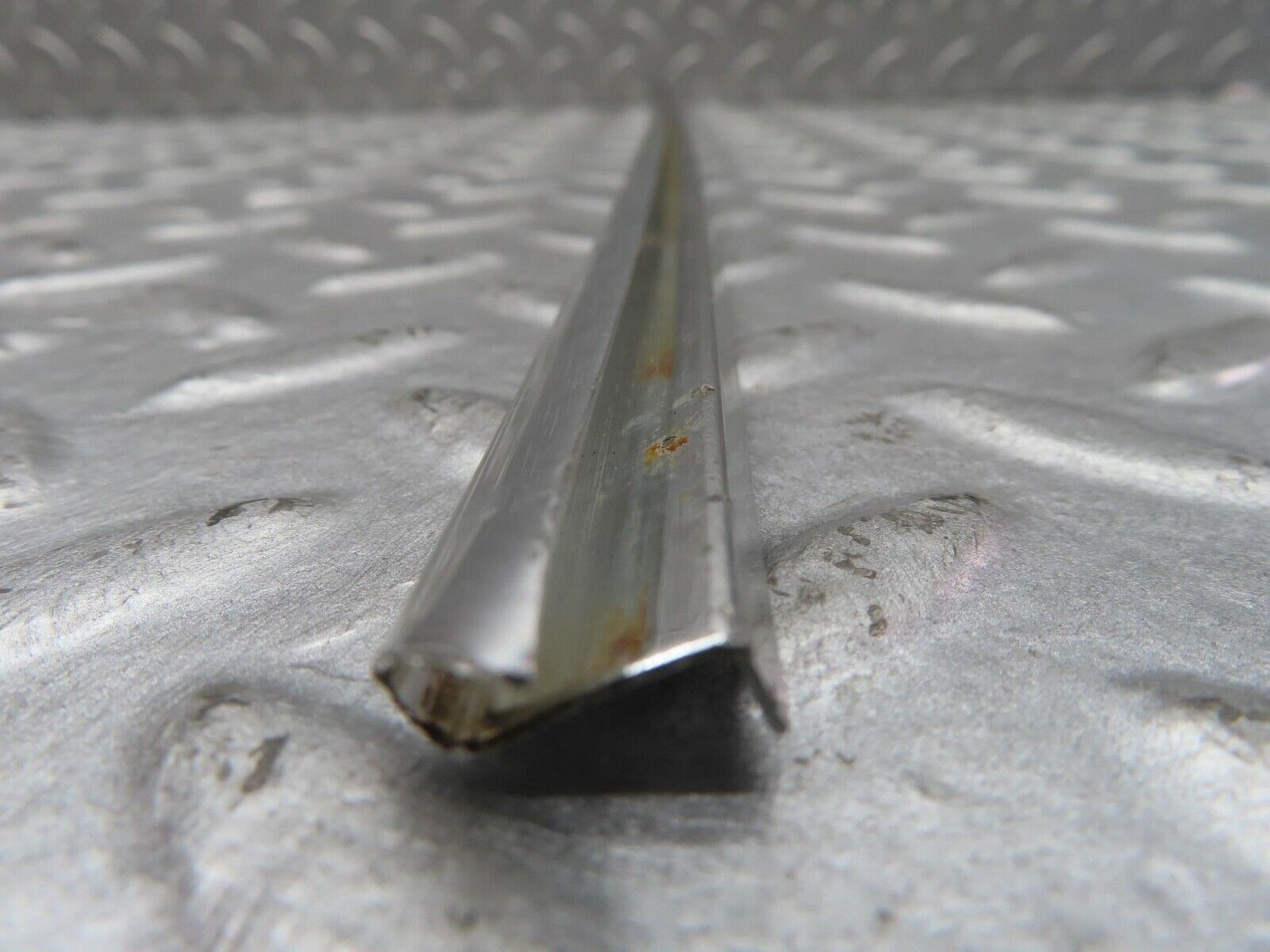 13186 Mercedes-Benz W111 220S Front Right Door Window Chrome Frame