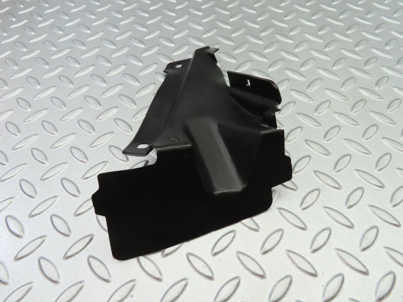 6727 Mercedes-Benz S124 E220 Wagon Covering Side Member Left 1246280907