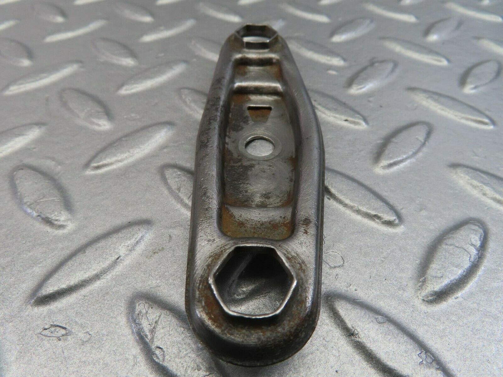 9806 Mercedes-Benz C123 280CE Coupe Fuel Injector Nozzle Clamp Bracket