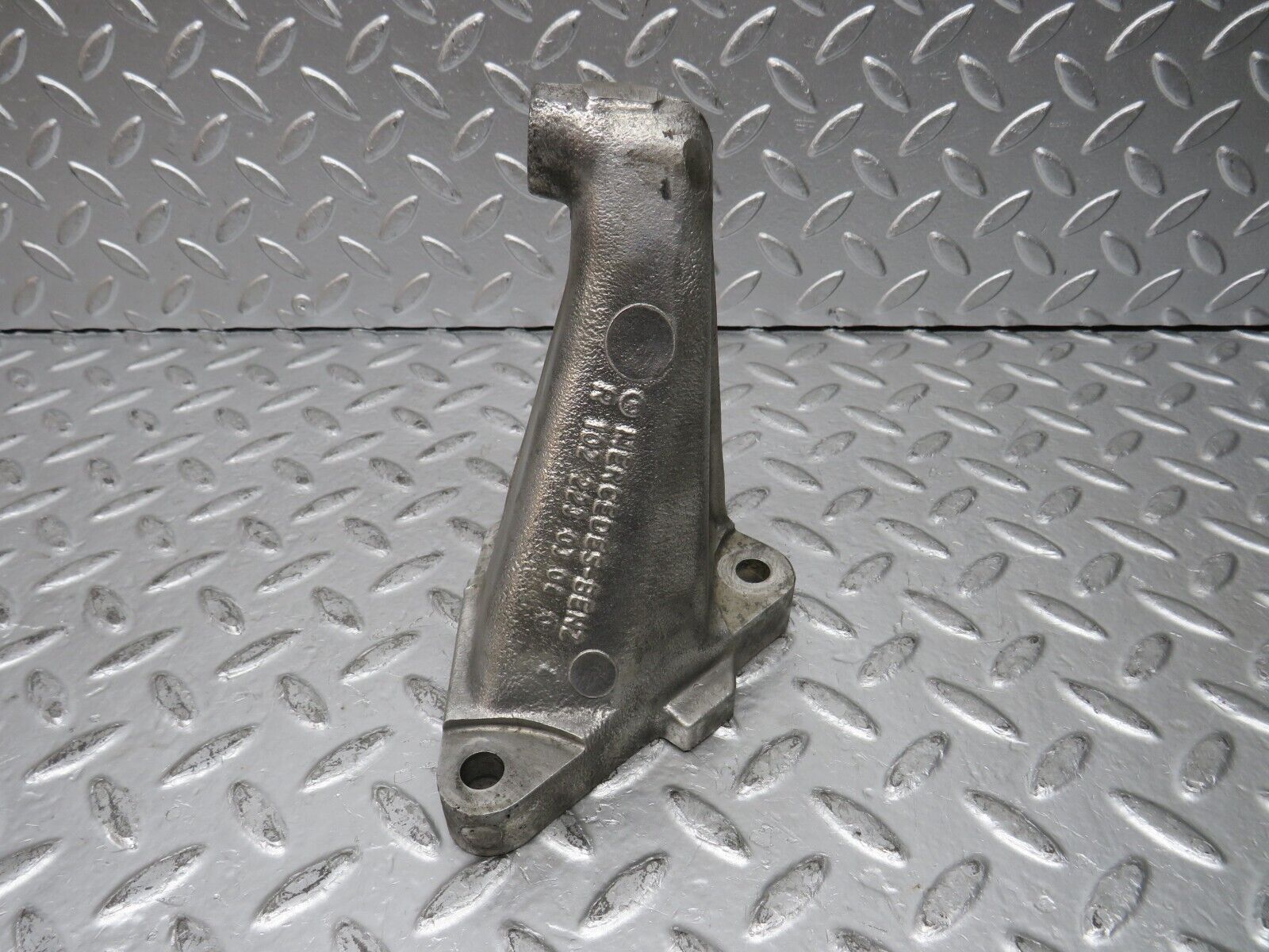 29883 Mercedes-Benz W123 230E Engine Mount Bracket Right Side 1022230304