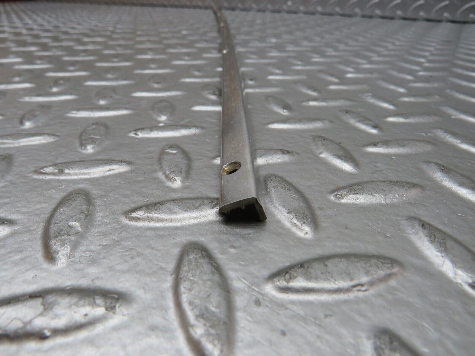 27444 Mercedes-Benz W123 280E Sunroof Chrome Trim