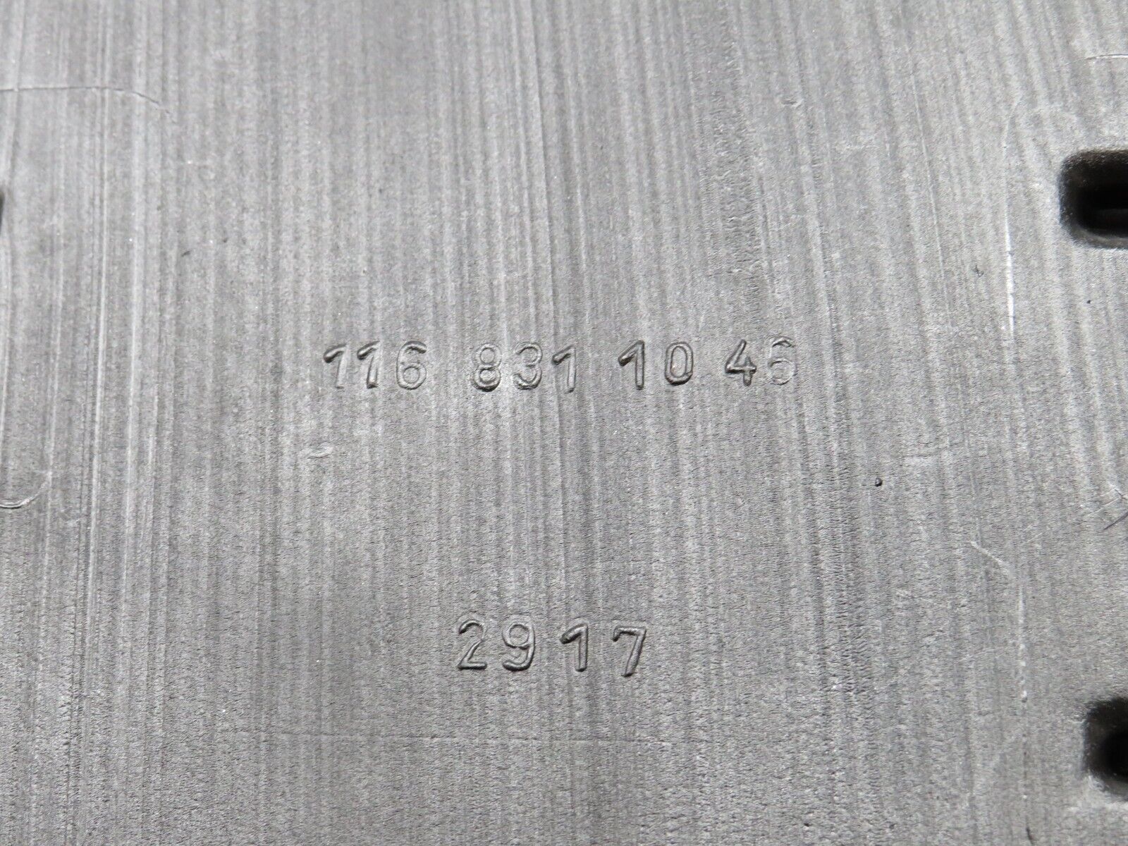 0235 Mercedes-Benz W116 350SE Ventillation Duct Right Side 1168311046