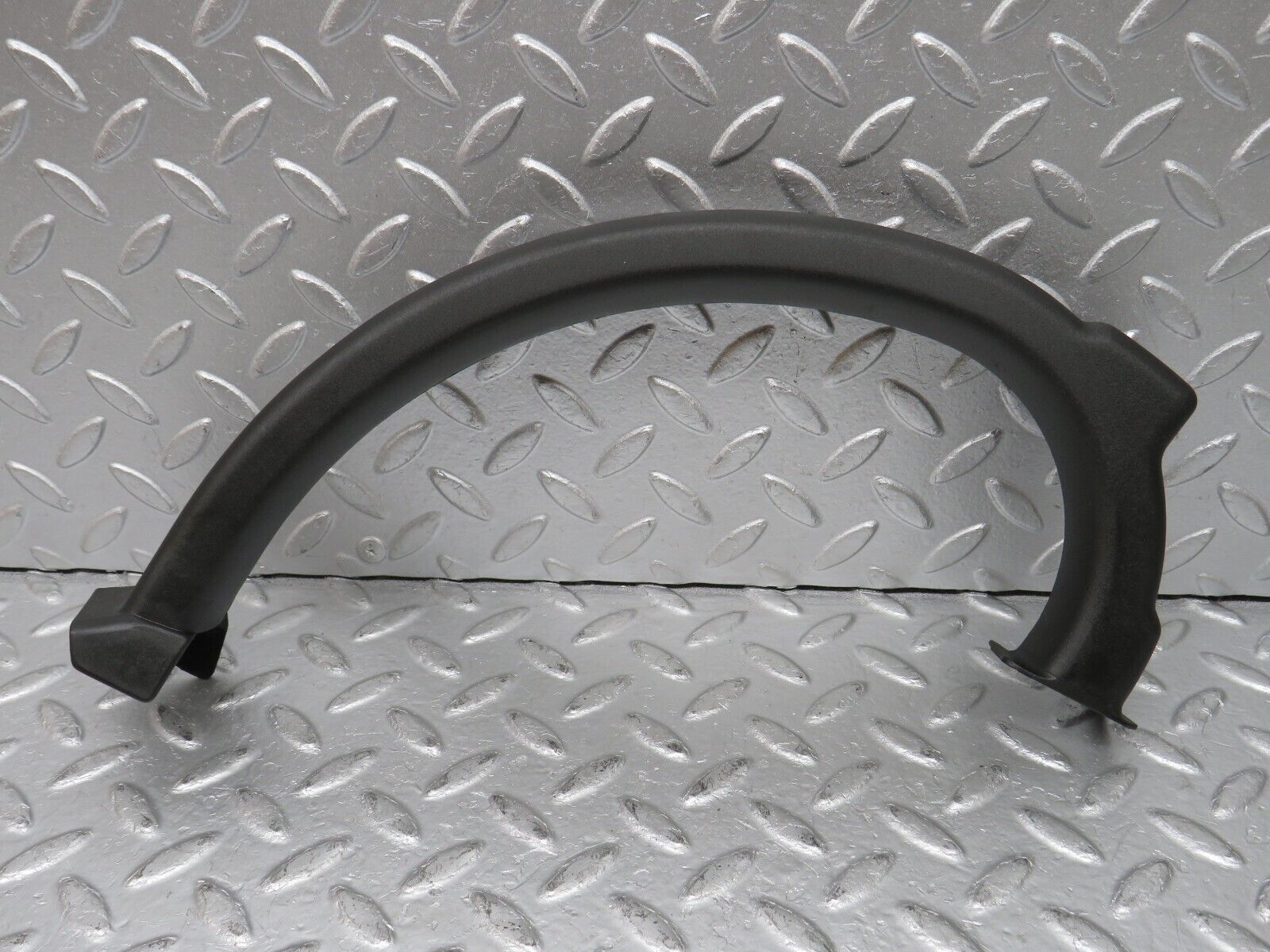 33294 Mercedes-Benz W202 C180 Trunk Lid Hinge Plastic Cover 2028213089