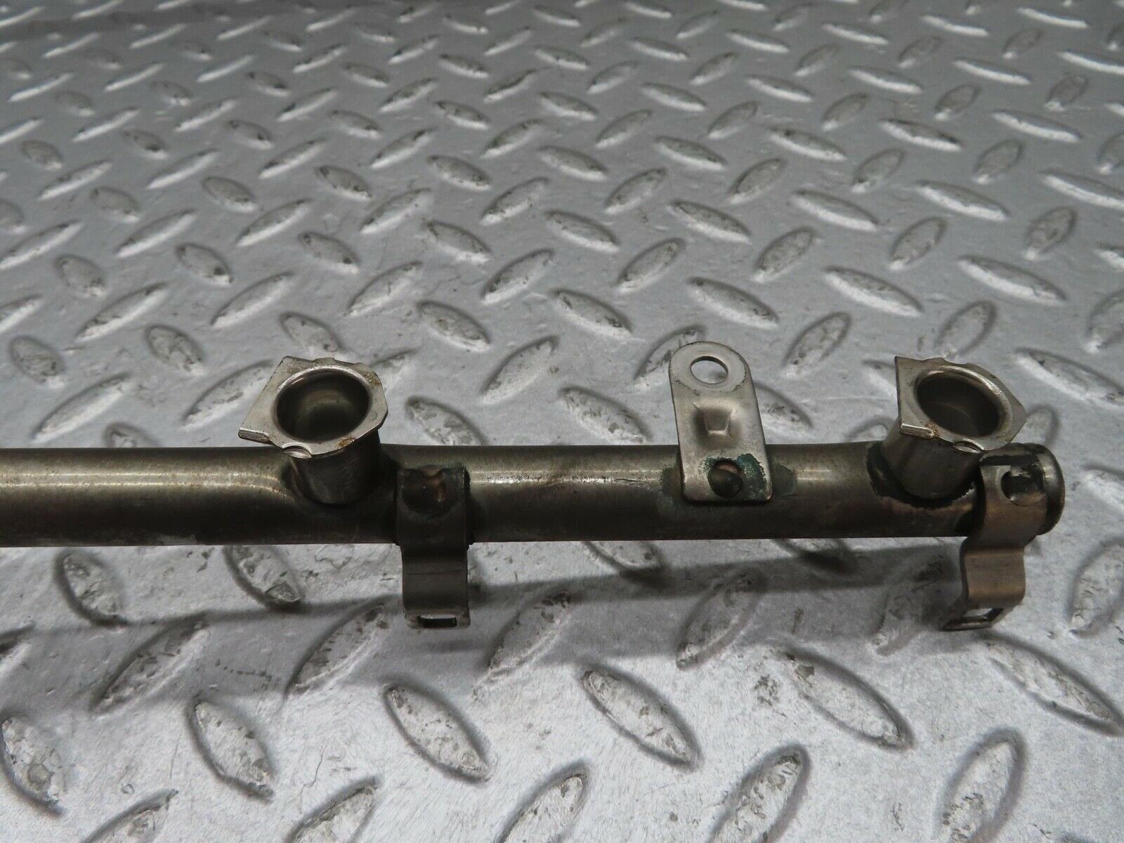 13391 Mercedes-Benz W220 S430 Fuel Injector Rail 1130700595