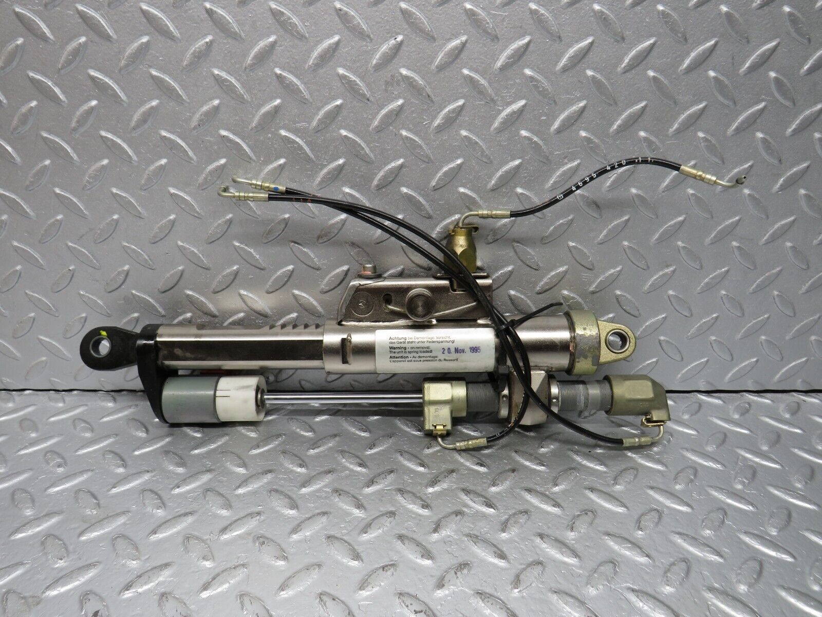 39460 Mercedes-Benz R129 320SL Coupe Roll Bar Hydraulic Cylinder Right 1298600435