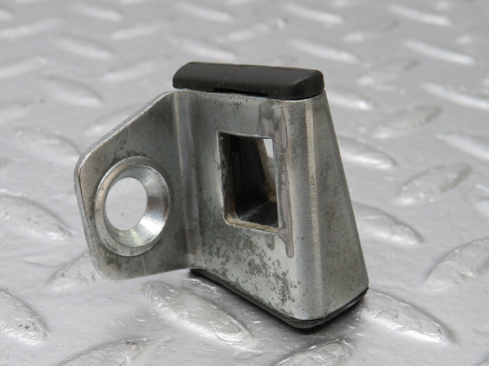 33682 Mercedes-Benz W201 190E 2.0L Door Lock Latch