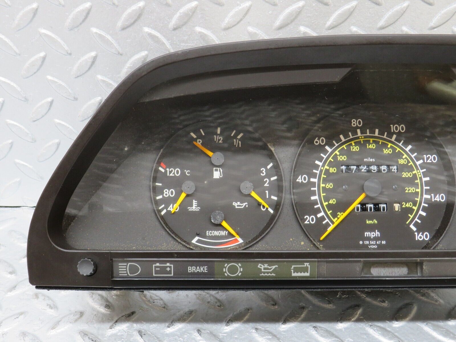 36303 Mercedes-Benz W126 420SE Instrument Cluster 1265424760 1265424760