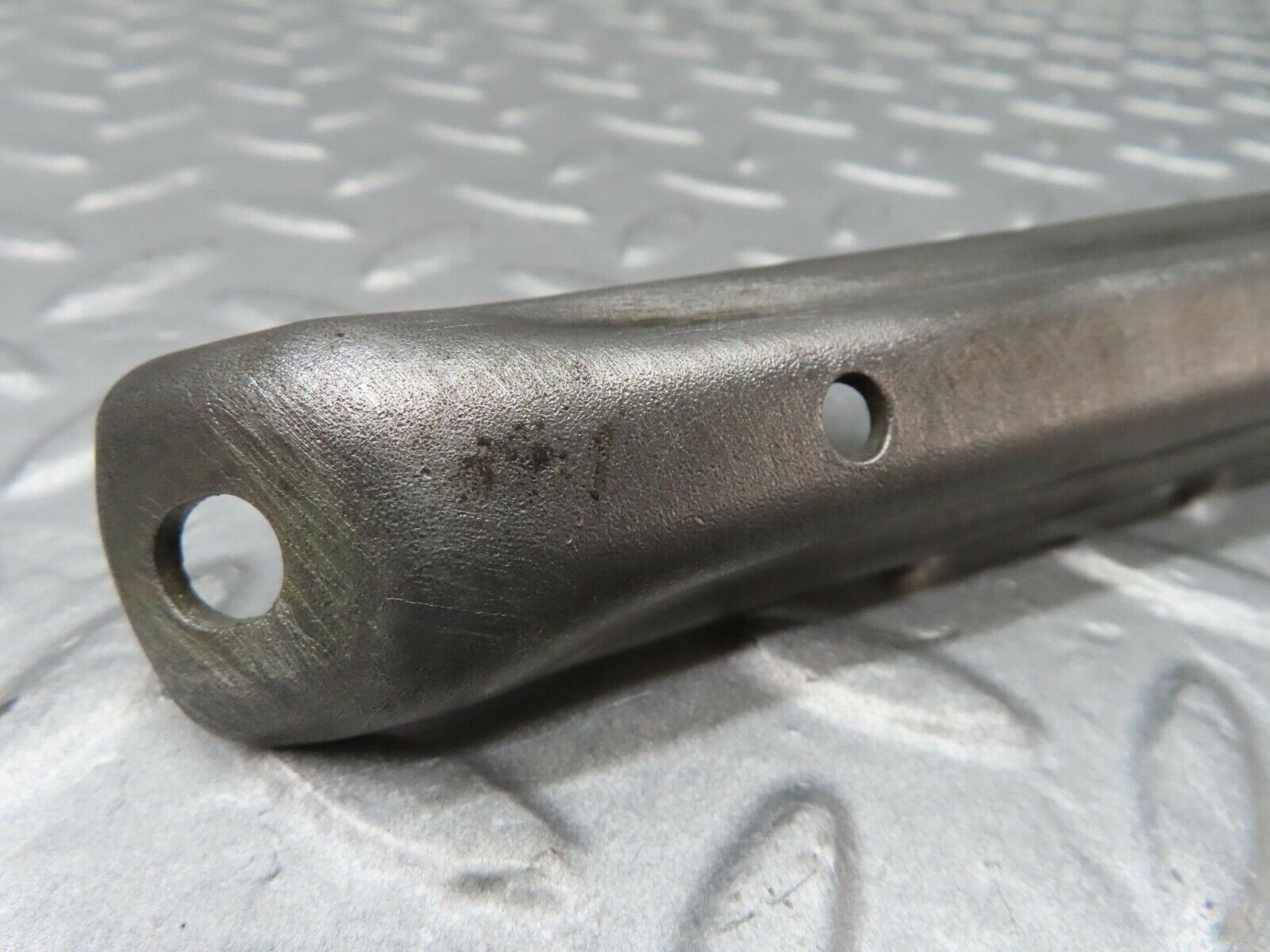 14053 Mercedes-Benz C107 280SLC Air Intake Manifold Bracket