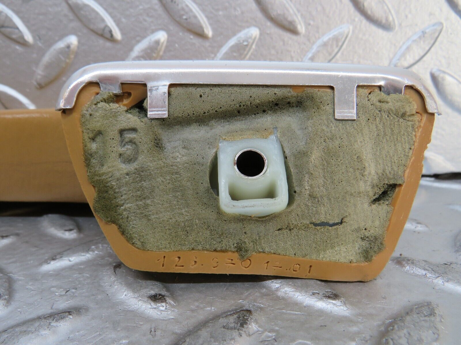 27218 Mercedes-Benz W123 280E Left Interior Door Handle Palomino 1239701701