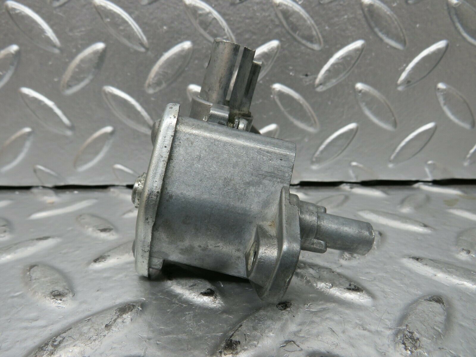 23475 Mercedes-Benz W114 280E Left Door Air Vent Window Regulator