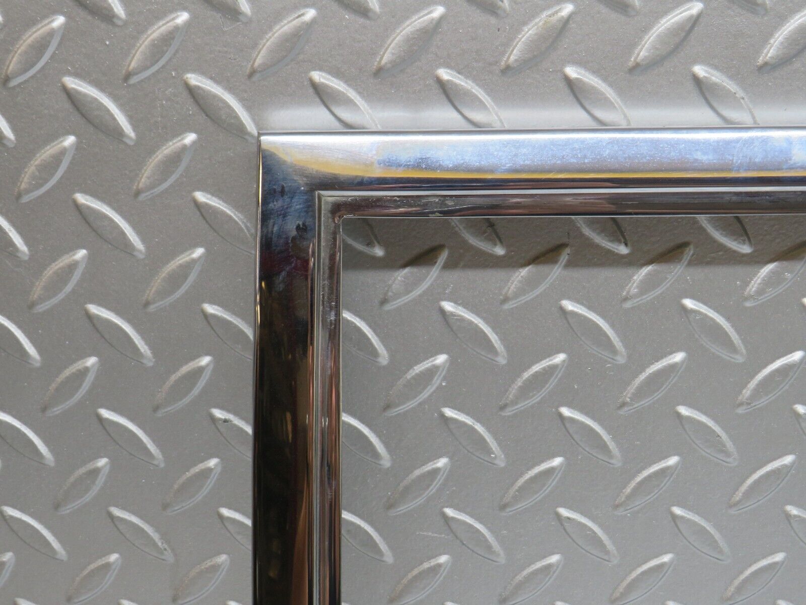 37319 Mercedes-Benz W109 300SEL Rear Left Door Chrome Window Frame