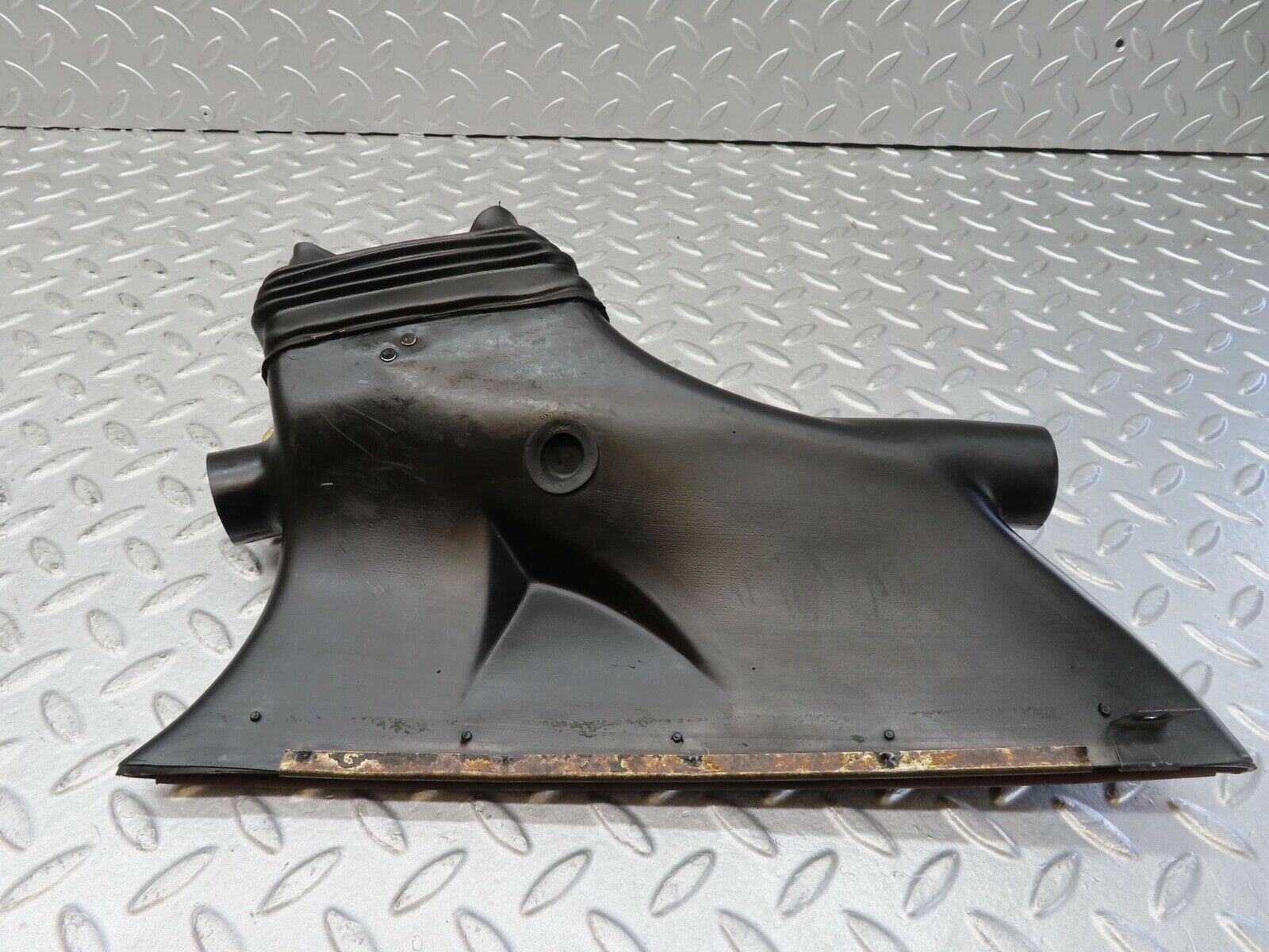 12392 Mercedes-Benz W108 280SE 3.5 Air Vent Duct Left Side