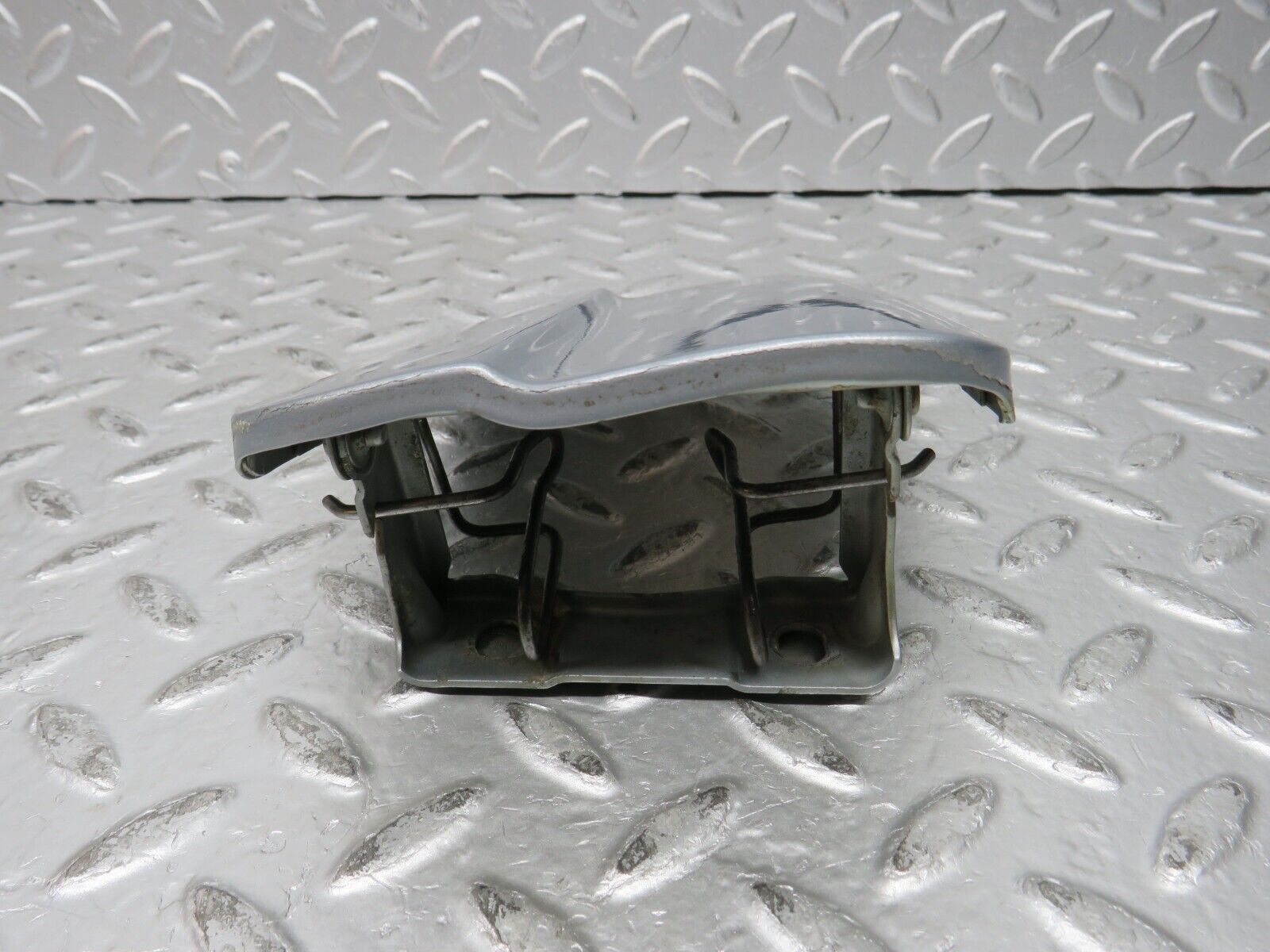 32064 Mercedes-Benz W123 230E Fuel Tank Flap Cap 1235840039