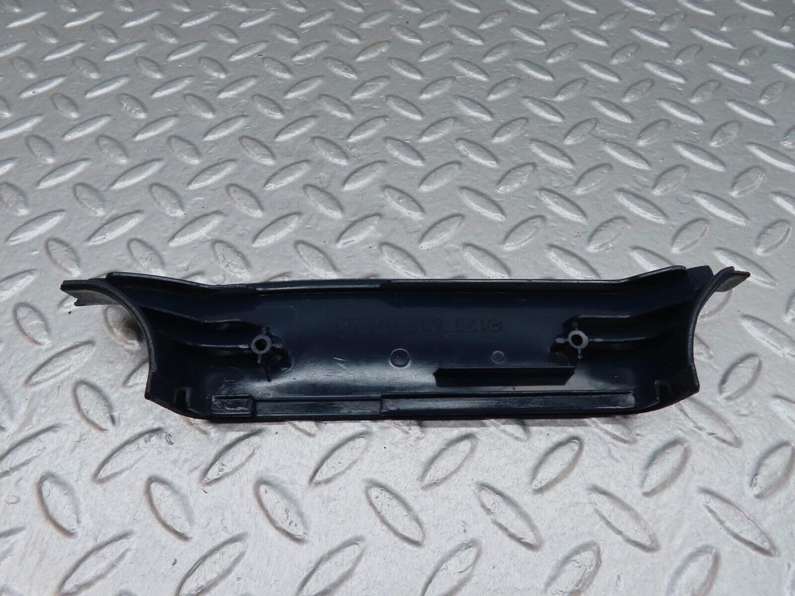 17930 Mercedes-Benz W123 200 B Pillar Bottom Cover Left Side Blue 1236920122