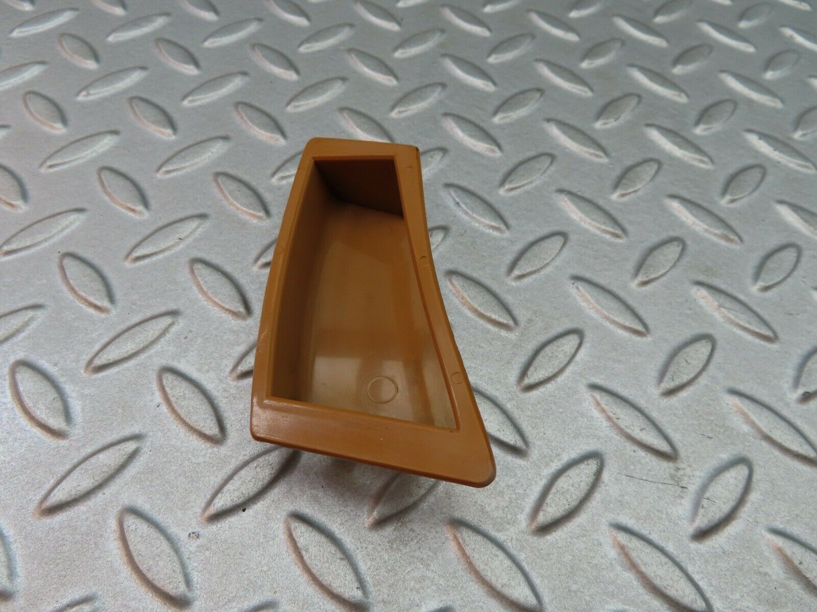 6040 Mercedes-Benz W126 380SE Front Left Door Panel Door Vents 1267270188