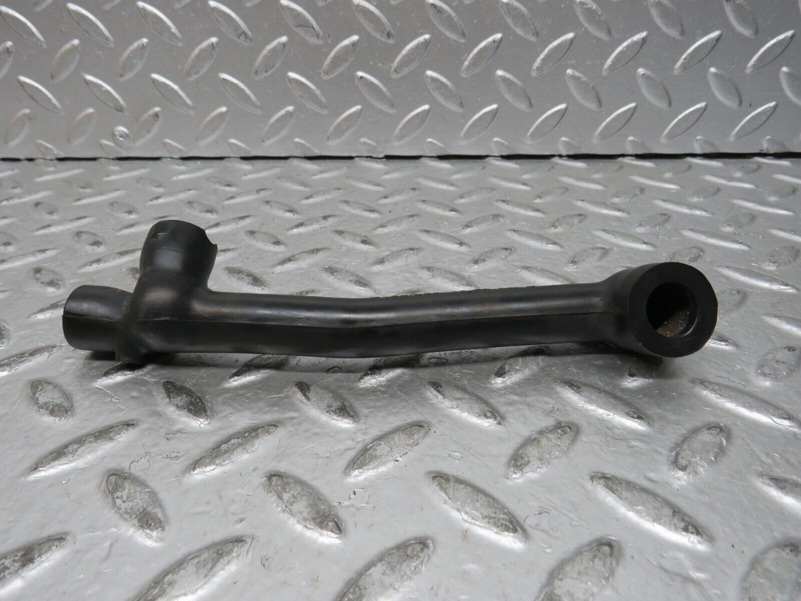 28845 Mercedes-Benz W123 230E Air Intake Pipe 1020945882