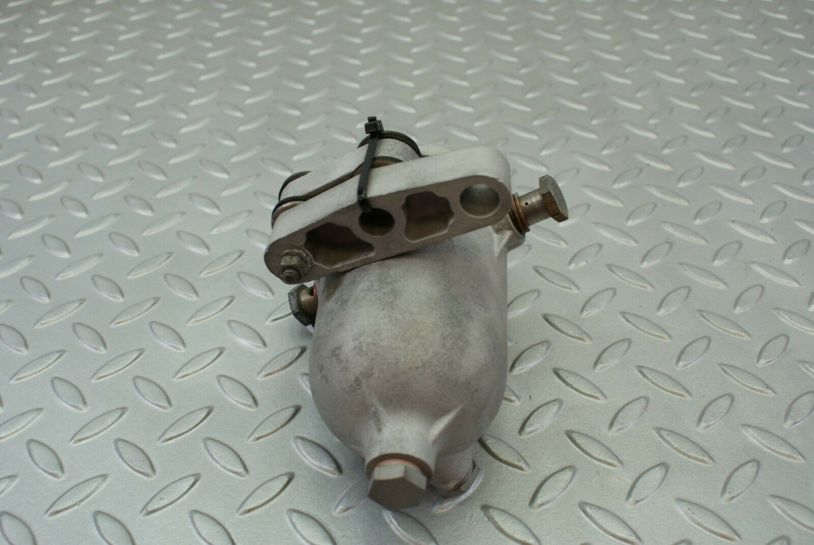 3066 Mercedes-Benz W115 220D Fuel Filter House FJ/AF 5/36