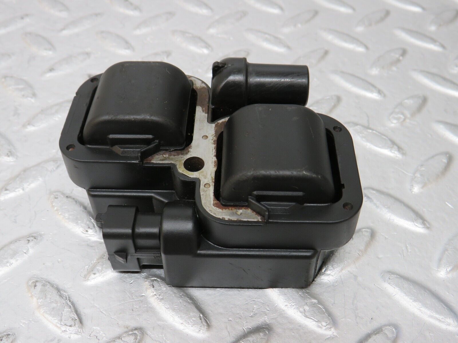 34918 Mercedes-Benz W210 320E Ignition Coil Bosch 0001587803 0221503035