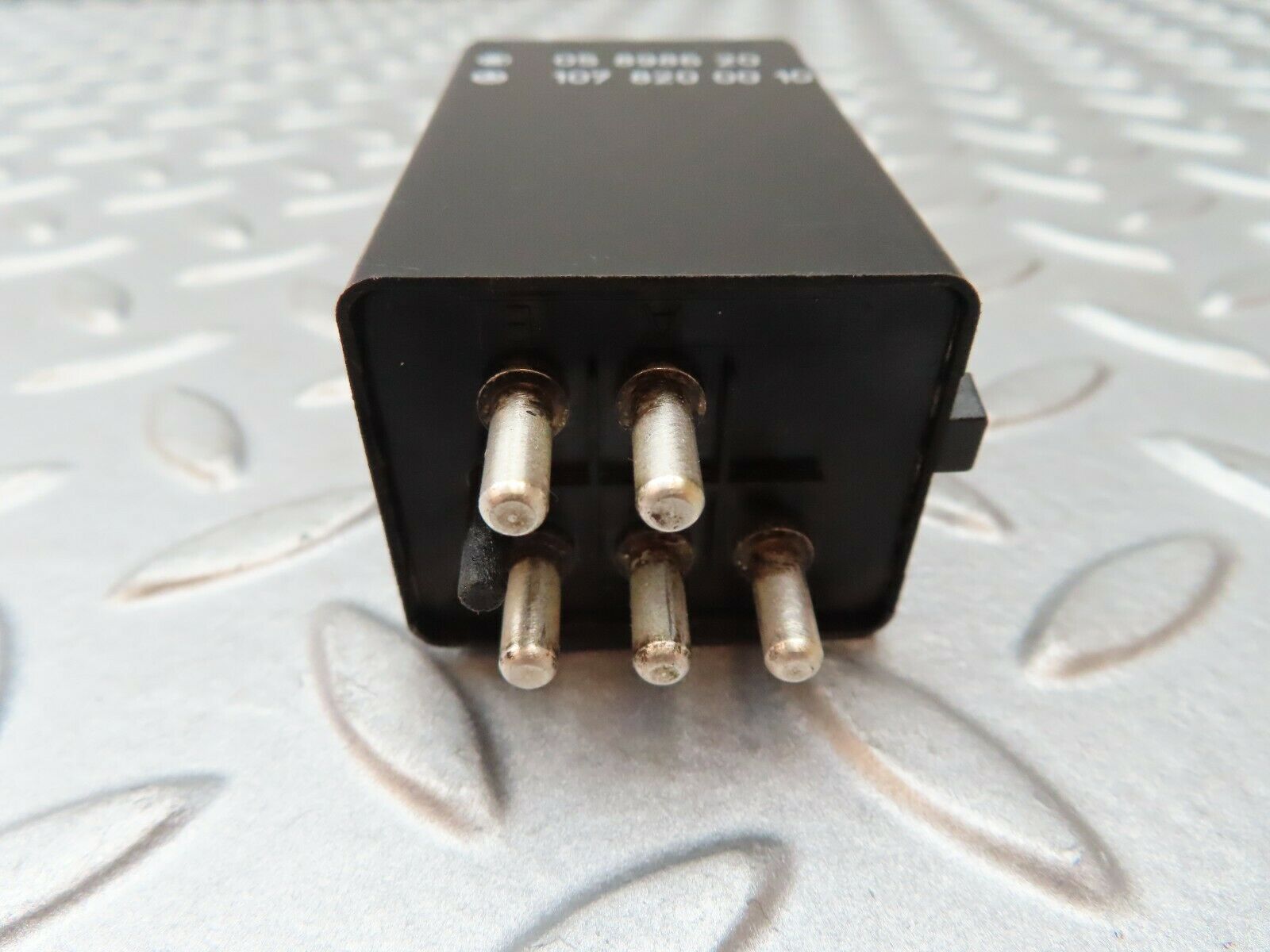 4352 Mercedes-Benz W123 230E Rear Heated Window Relay 1078200010