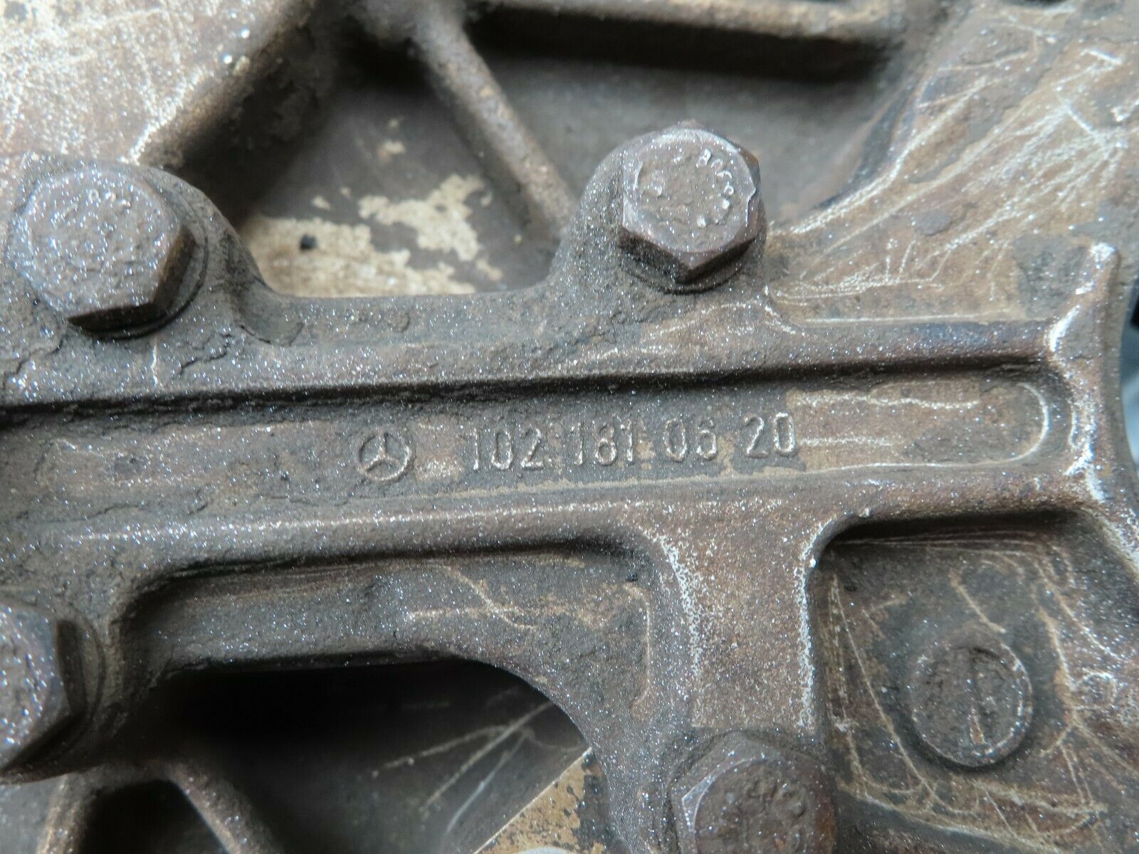 3964 Mercedes-Benz S123 200T Wagon Engine Timing - Oil Pump Cover & Oil Filter Housing 1020150401