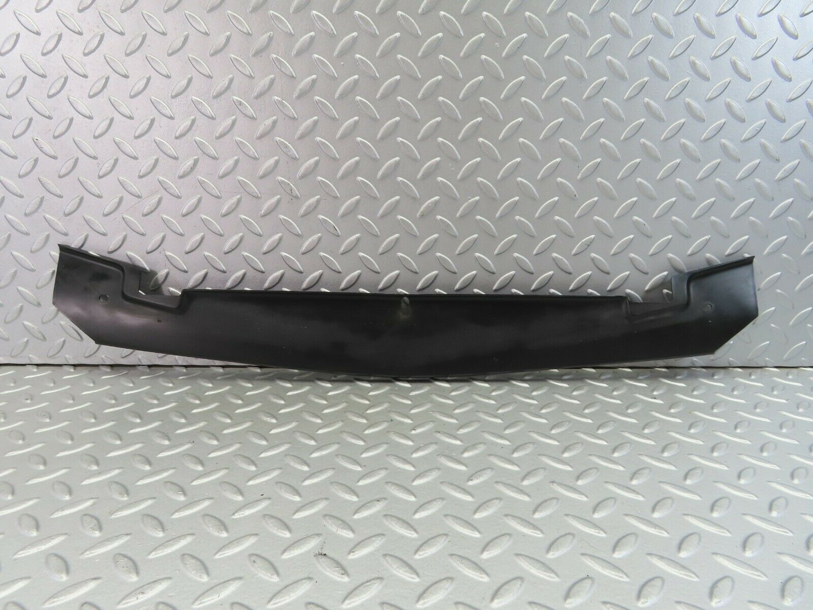 7522 Mercedes-Benz S123 230TE Wagon Front Bumper Centre Filler Trim 1238853023