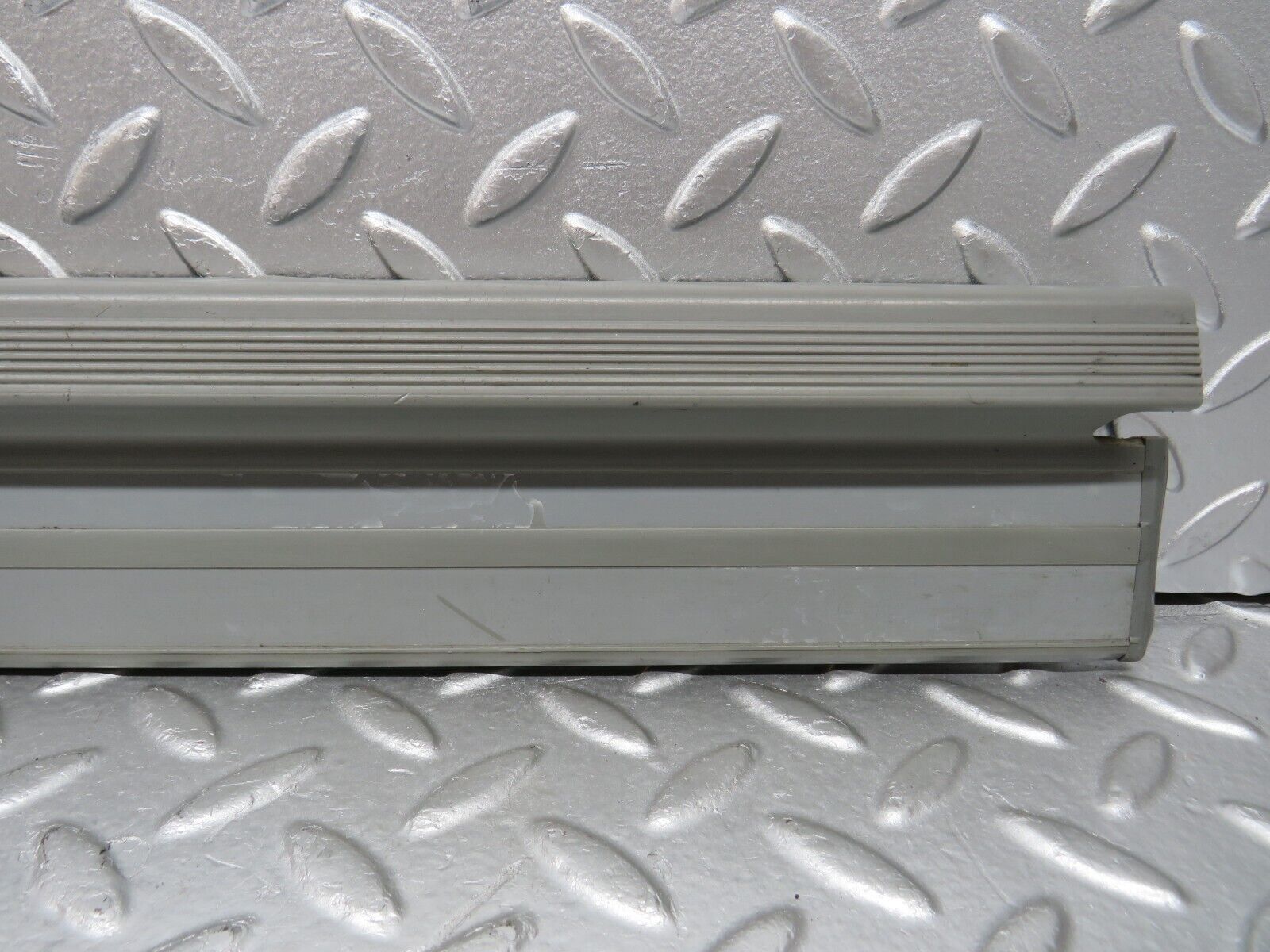 31207 Mercedes-Benz S124 220TE Wagon Front Left Door Sill Trim