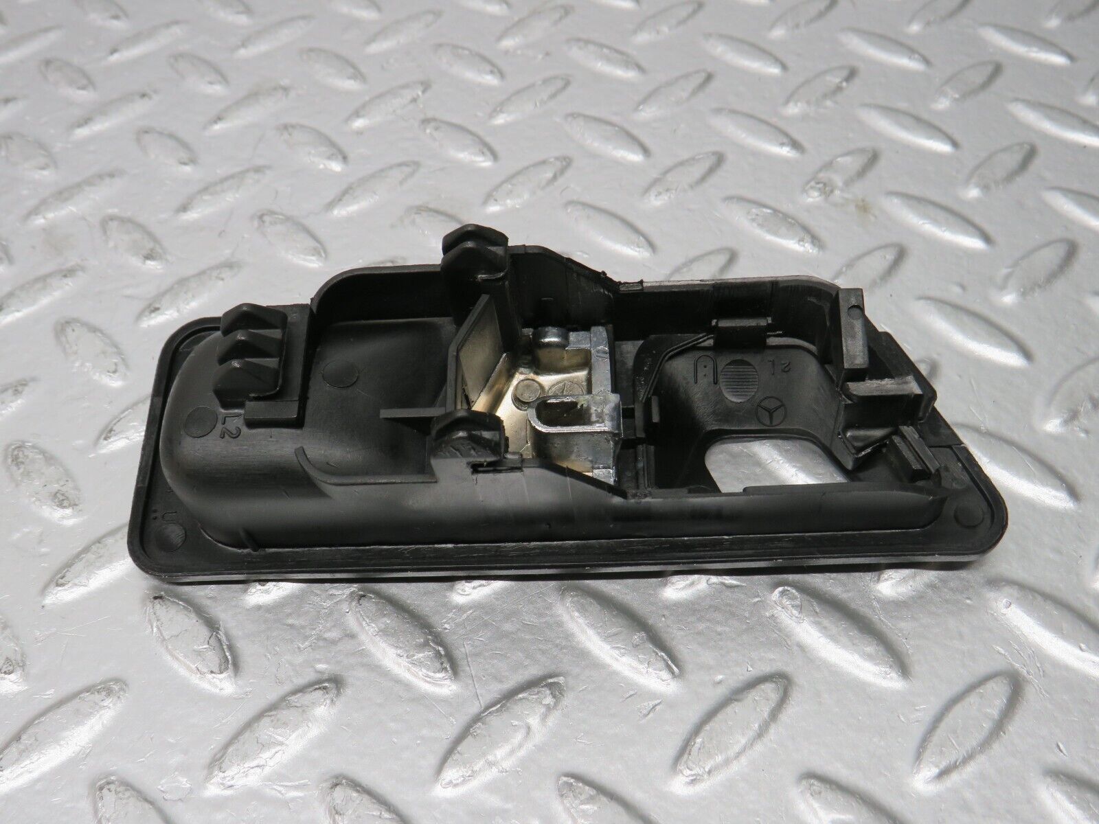 31634 Mercedes-Benz W201 190LE 1.8L Front Left Interior Door Handle 2017660164