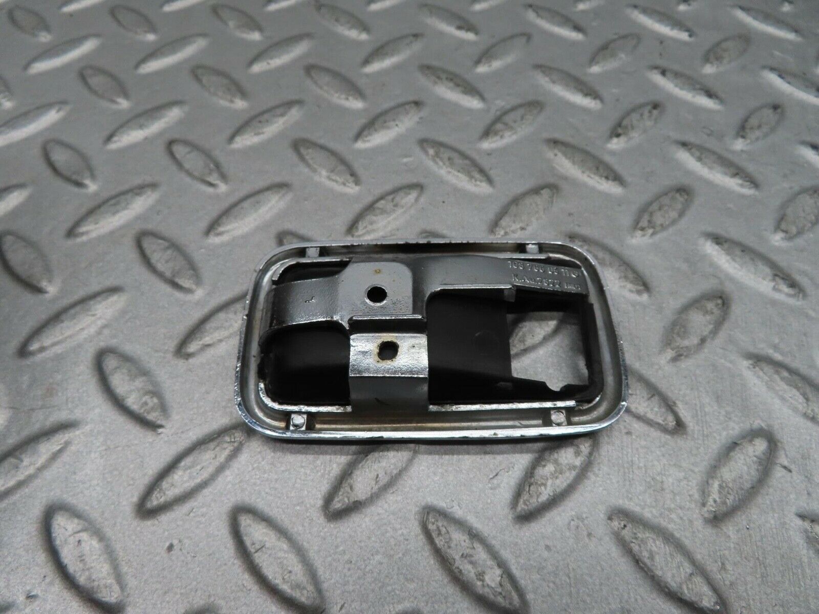 12266 Mercedes-Benz W108 280SE 3.5 Chrome Frame For Door Handle 1087660511
