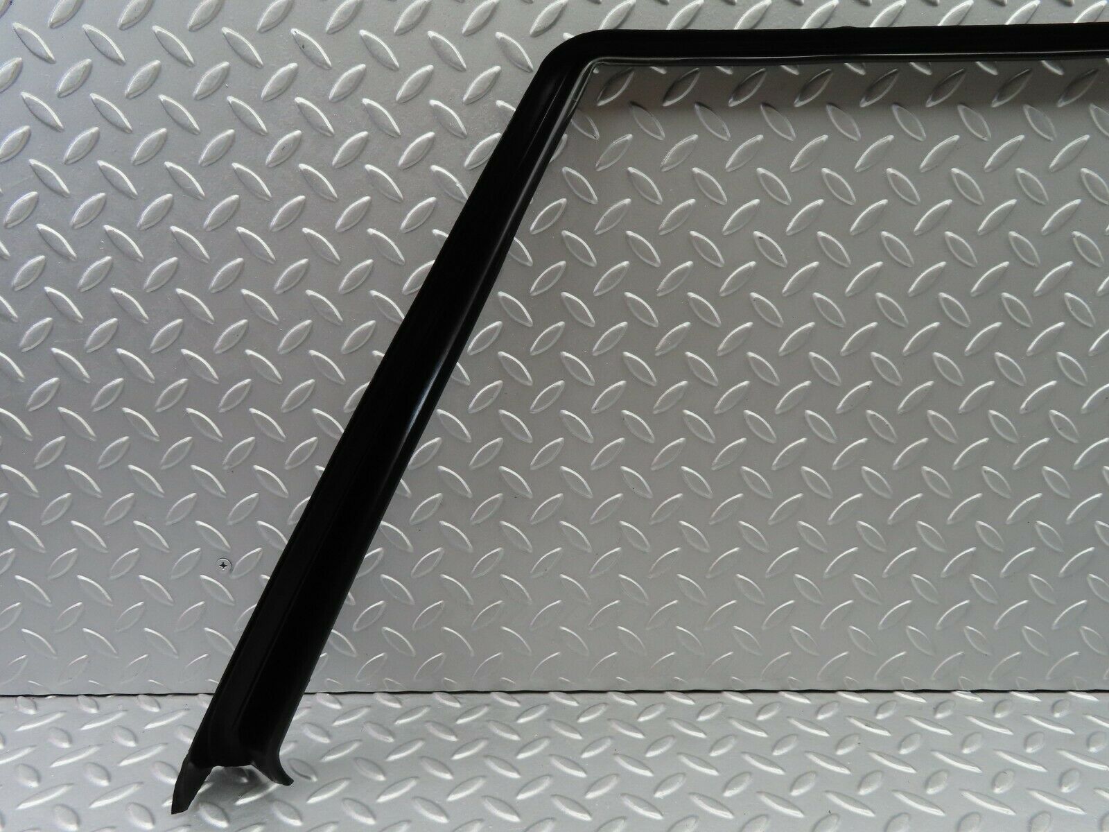 6611 Mercedes-Benz S124 E220 Wagon Rear Right Inner Window Frame Cover