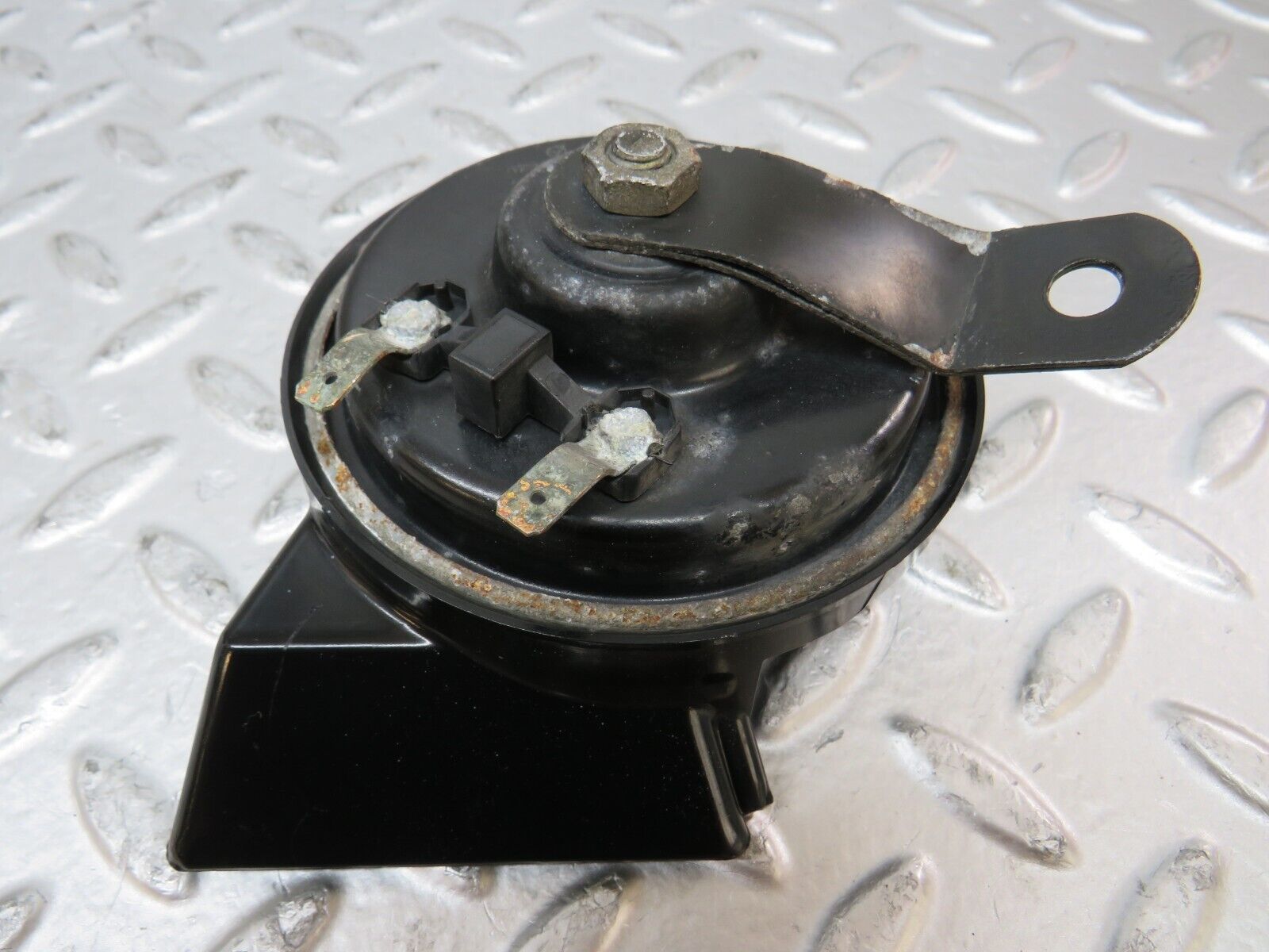 26418 Mercedes-Benz C124 220CE Coupe Horn Hella Pair 006812