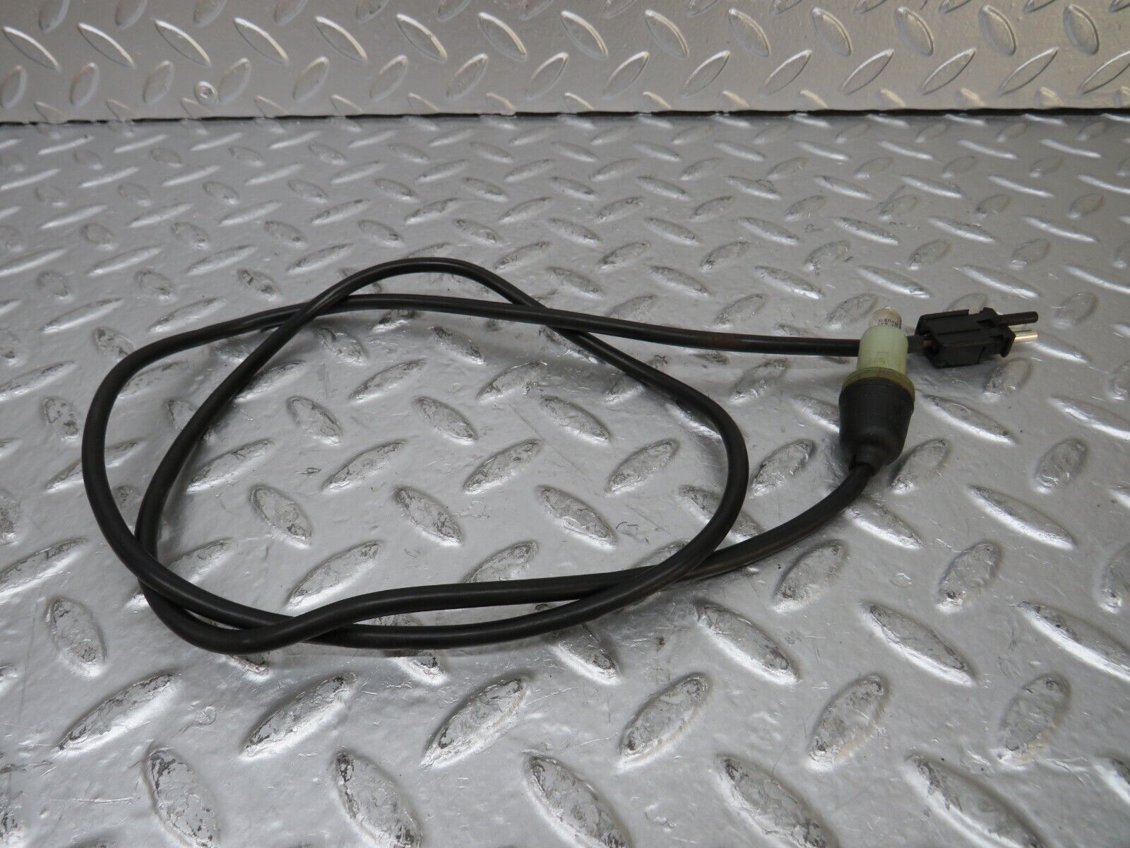 26003 Mercedes-Benz W124 280E Front Wing Indicator Cable Wire 1249971881