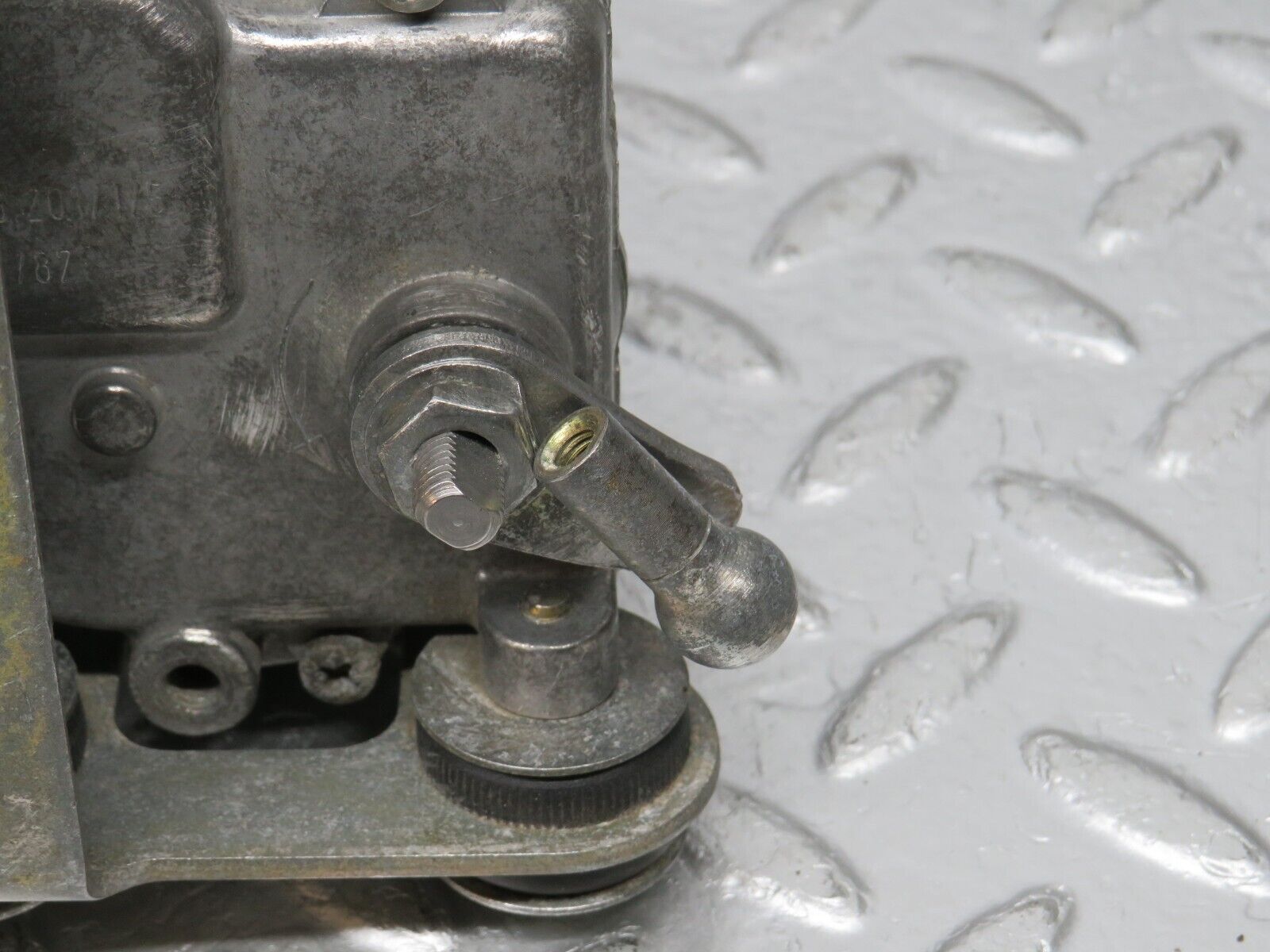 32713 Mercedes-Benz S124 300TE Wagon Cruise Control Actuator 0025458632