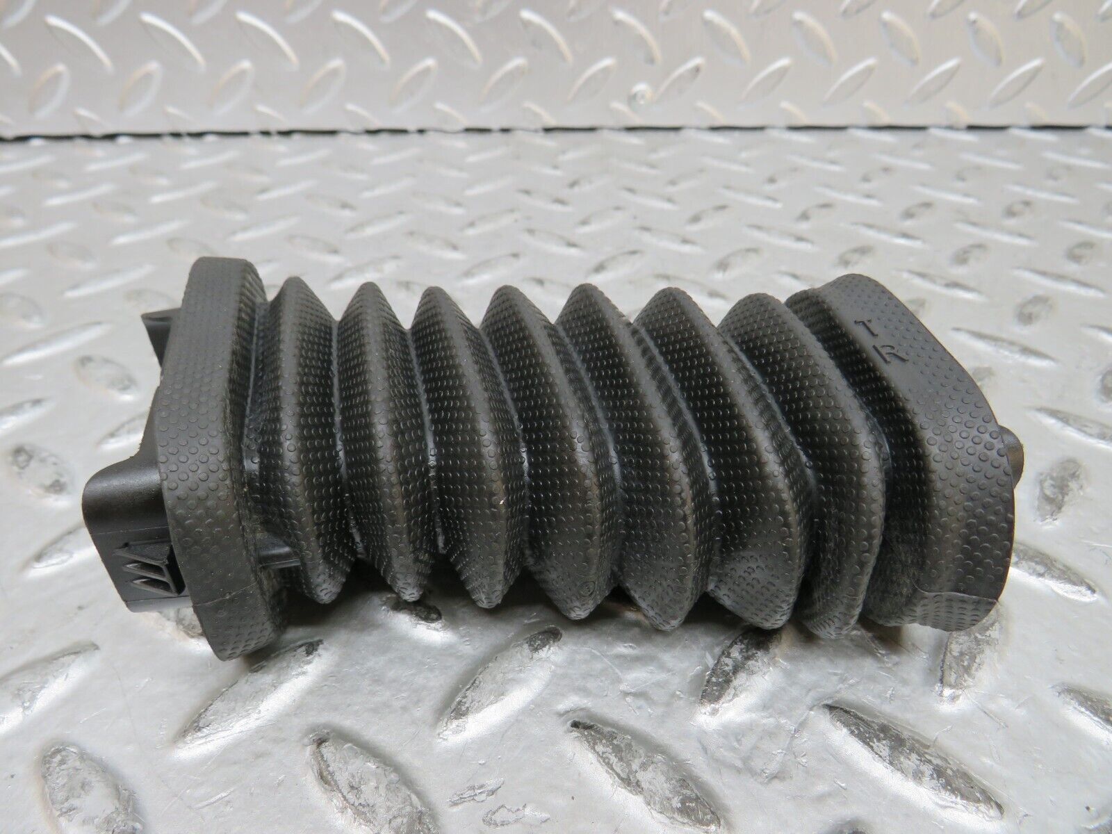 29103 Mercedes-Benz C124 320CE Coupe Harness Protector Rubber 2048210197