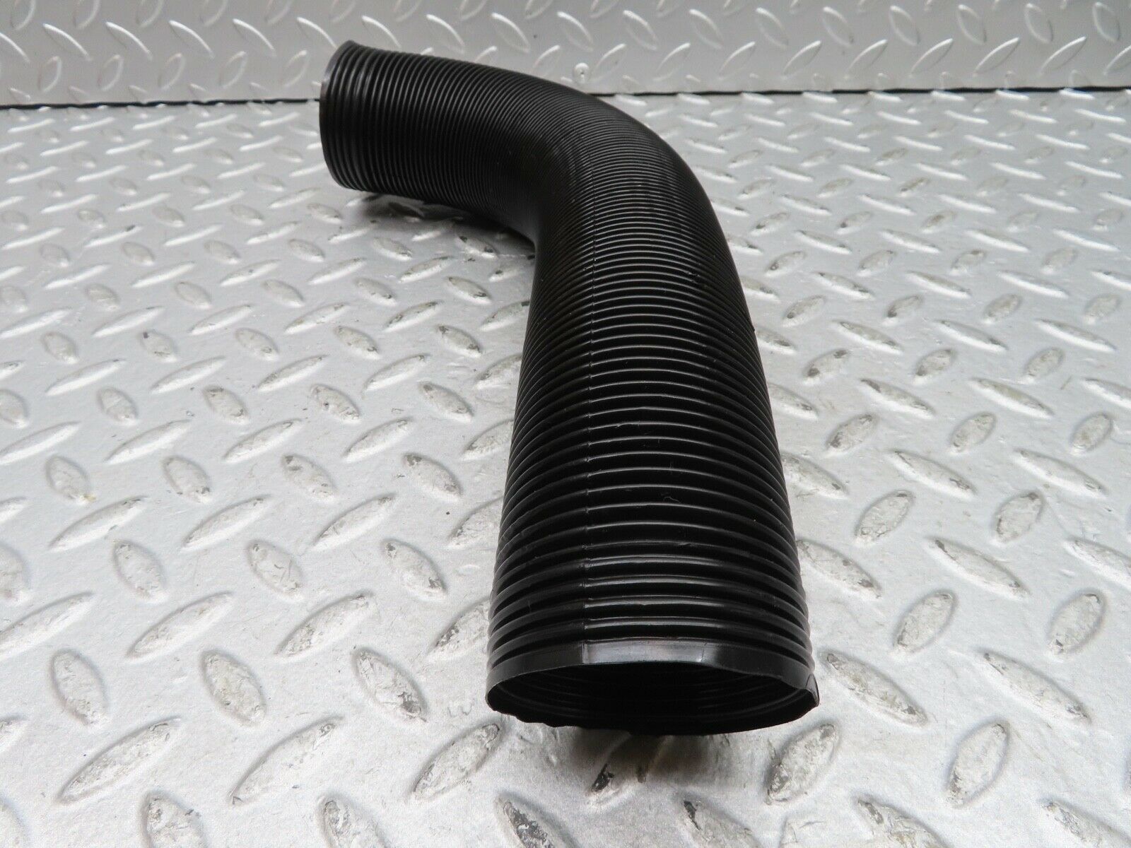 17079 Mercedes-Benz C107 380SLC Air Duct Pipe