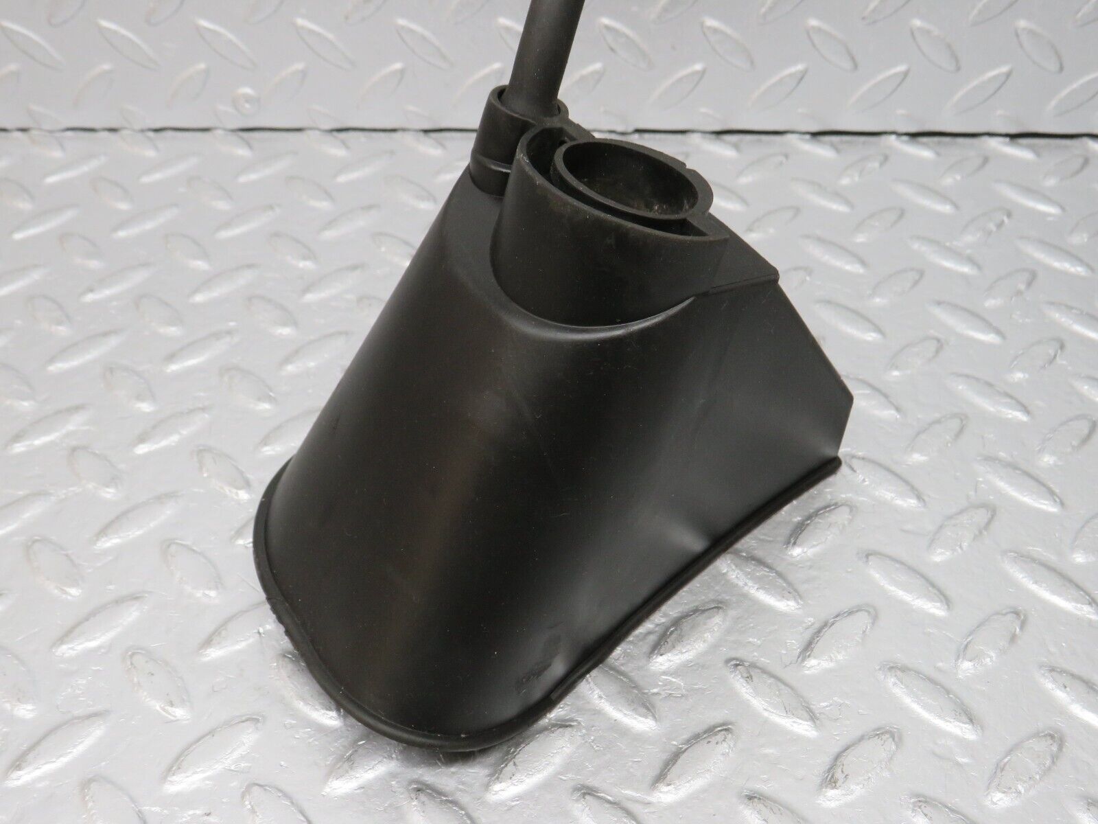 39399 Mercedes-Benz R129 320SL Coupe Roof Folding Lift Cylinder Cover R 1297700462