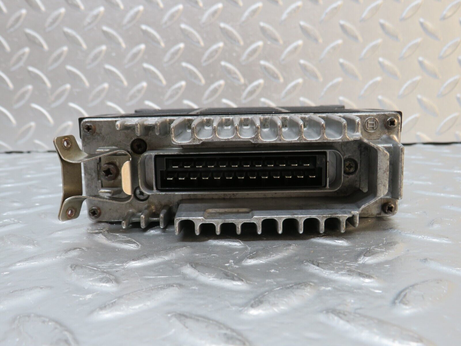 32421 Mercedes-Benz S124 300TE Engine Control Unit Bosch 0280800206 0055455732