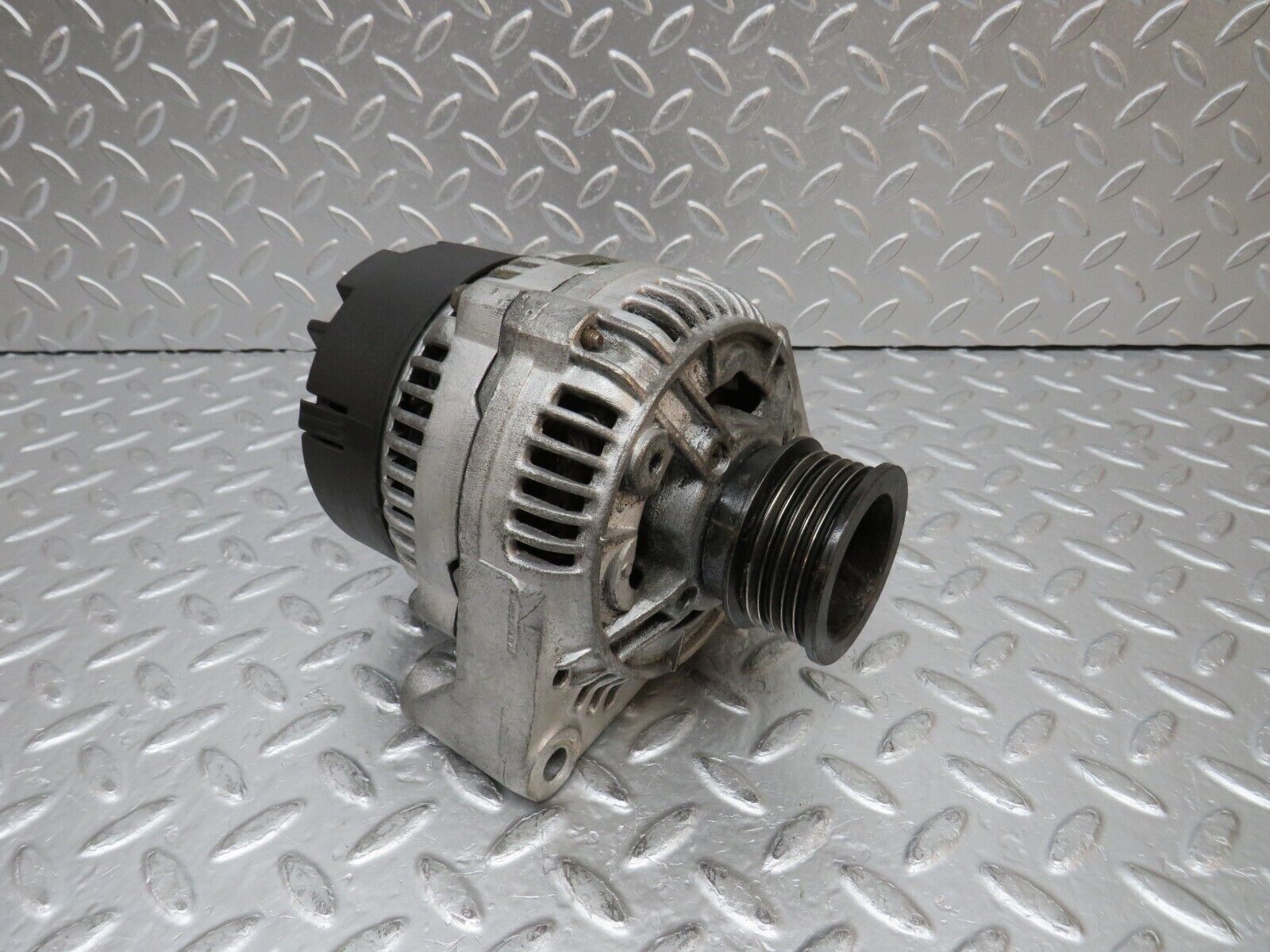 31726 Mercedes-Benz W201 190LE 1.8L Alternator Generator 120485022