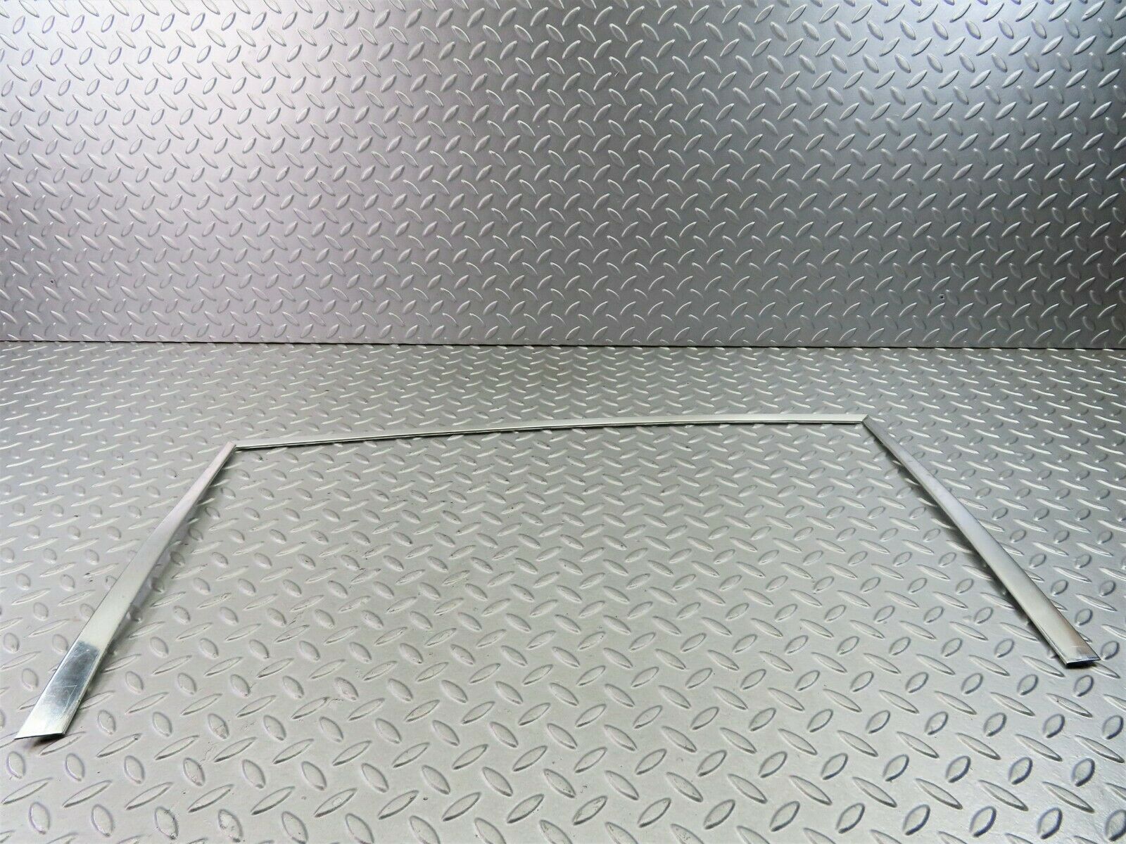 7781 Mercedes-Benz S123 230TE Wagon Door Chrome Window Frame Rear Right