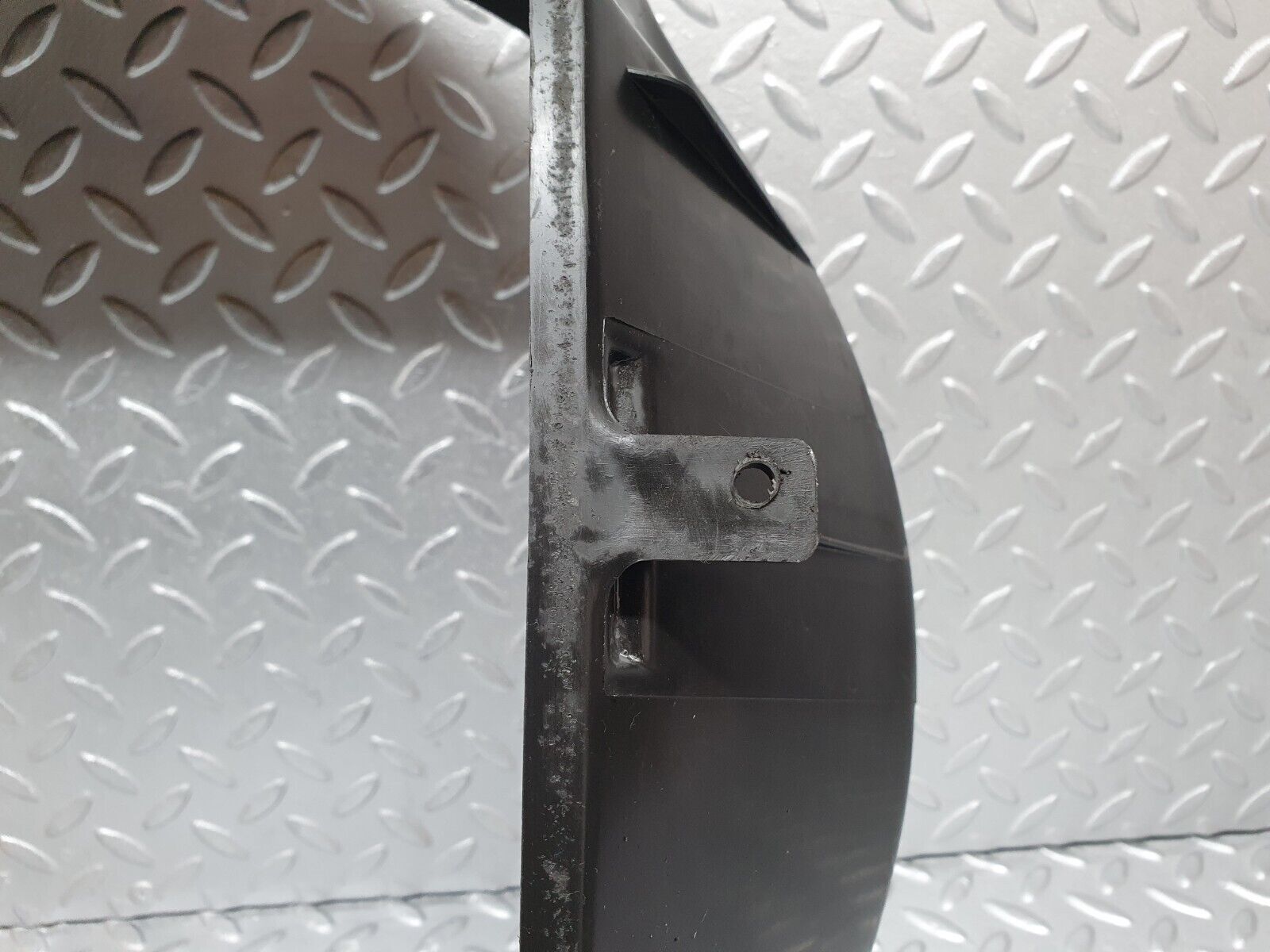 41467 Mercedes-Benz W124 200E Radiator Fan Shroud Fan Cover 1245050055