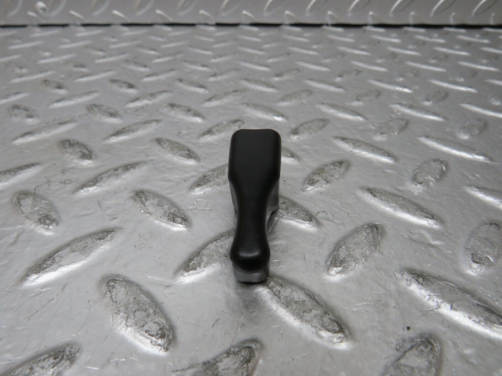 26983 Mercedes-Benz W123 240D Mirror Adjustment Knob