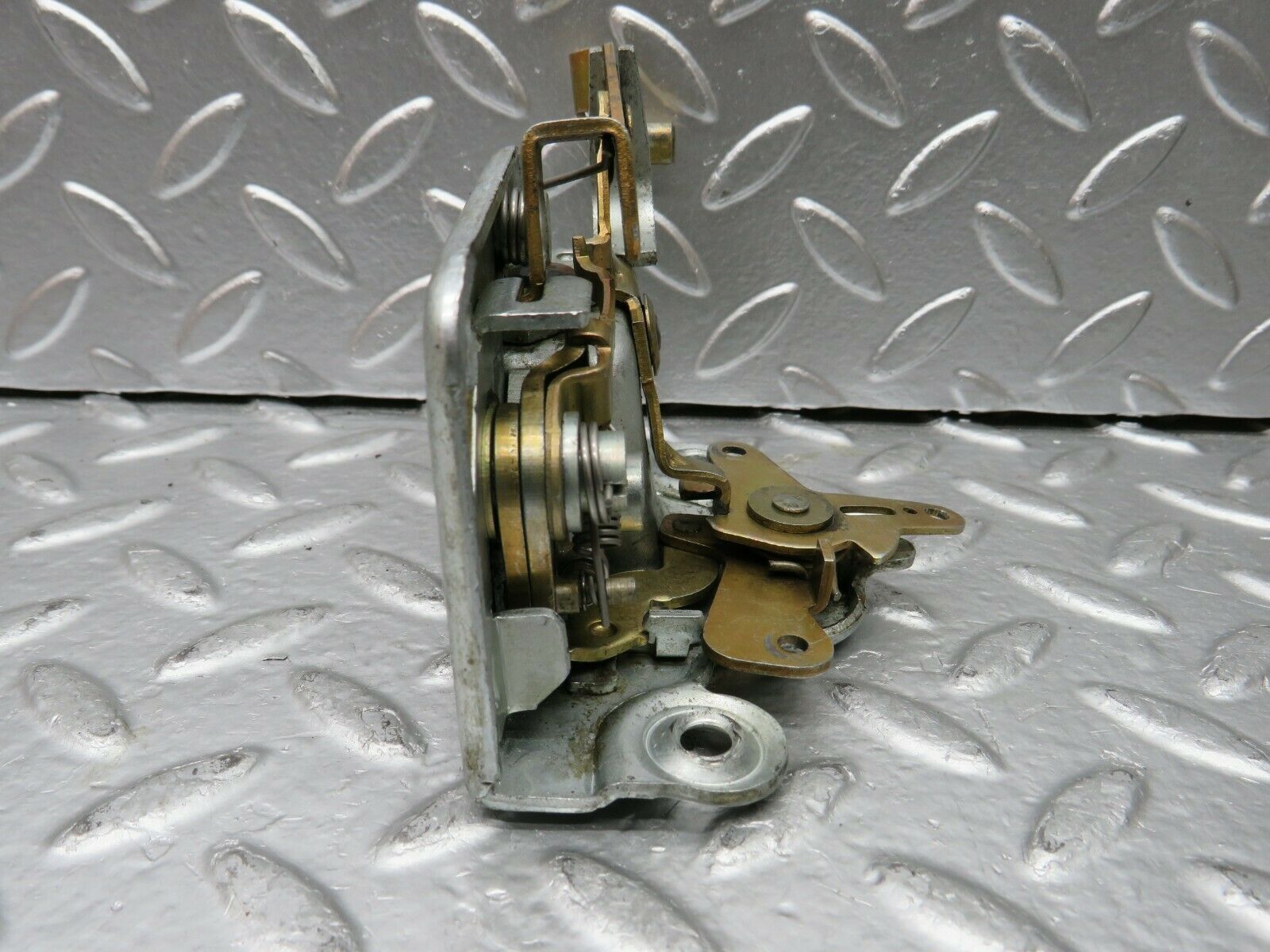 22703 Mercedes-Benz C107 450SLC Coupe Right Door Lock Mechanism