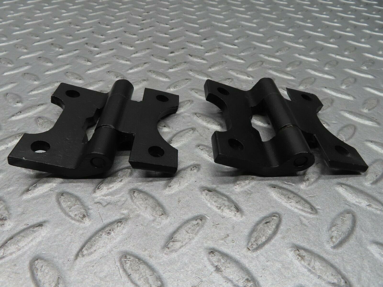 16698 Mercedes-Benz C107 380SLC Right Door Hinges